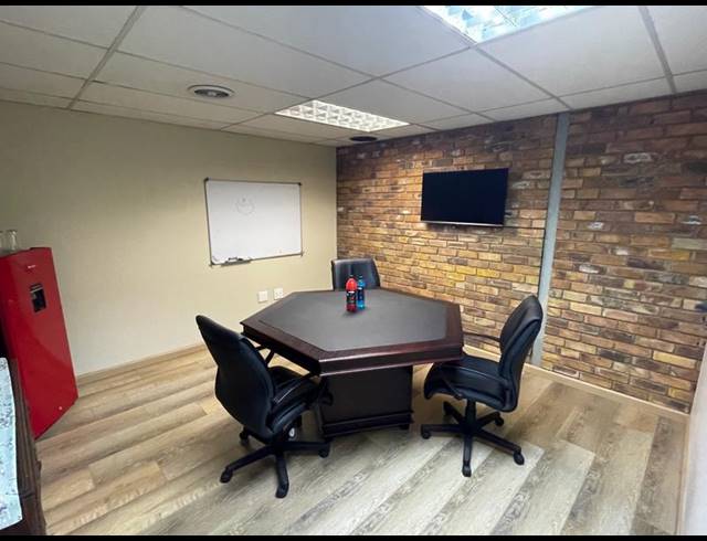 INDUSTRIAL PROPERTY TO RENT IN HENNOPSPARK